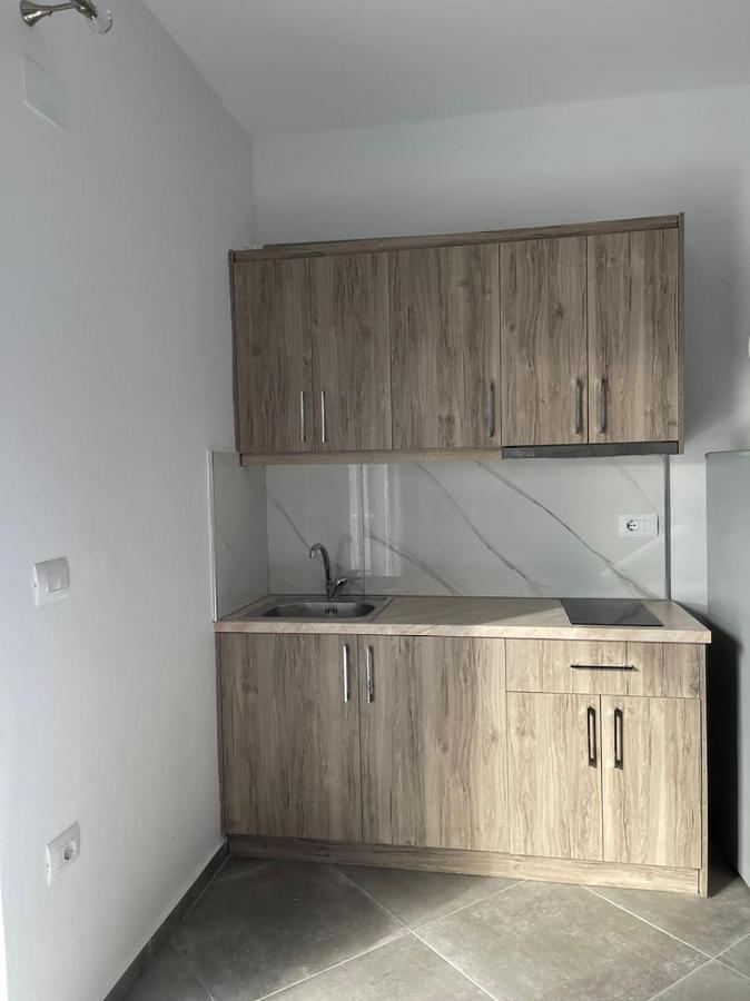 Emen Apartament *