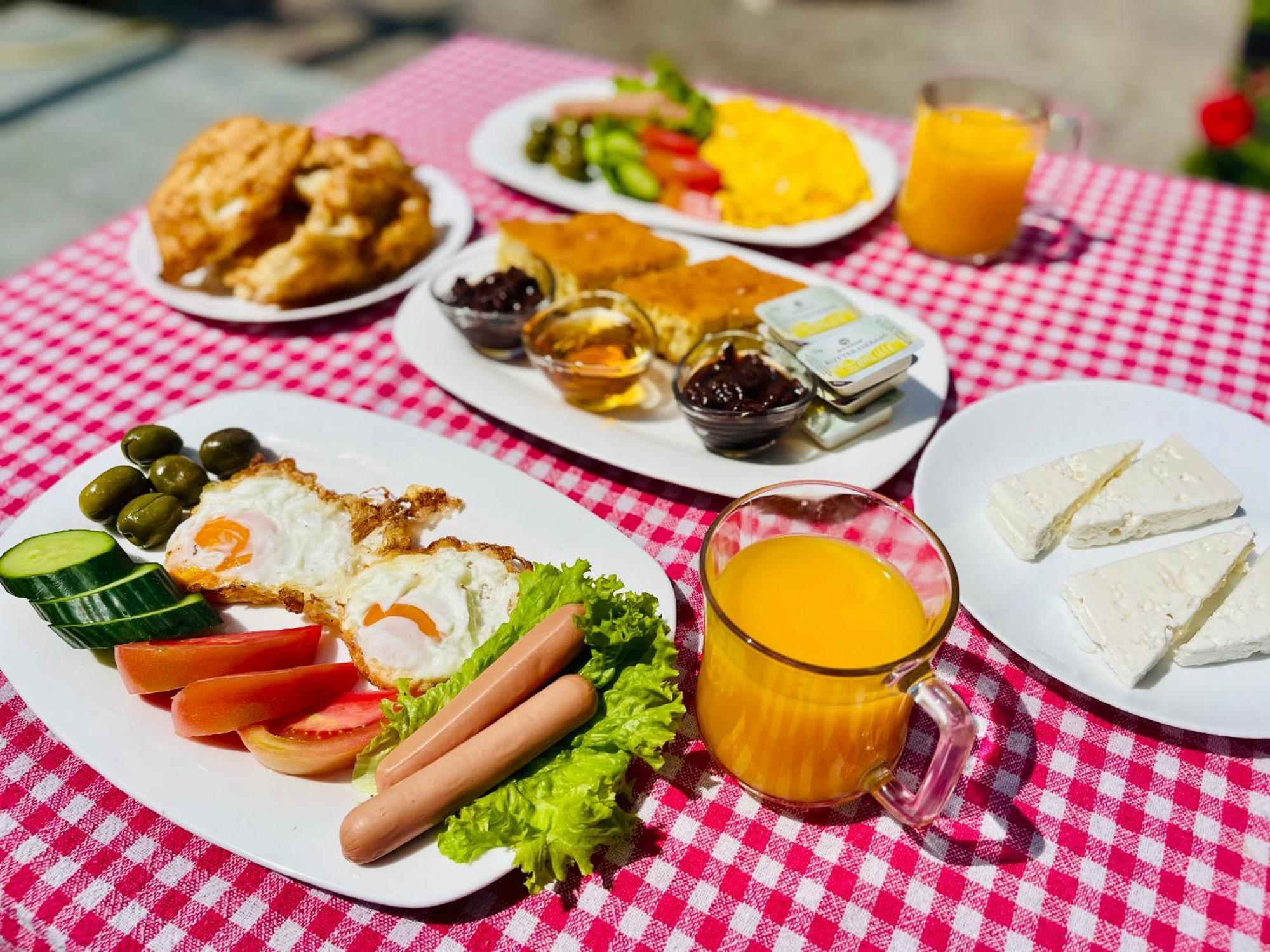 Emen Apartament *